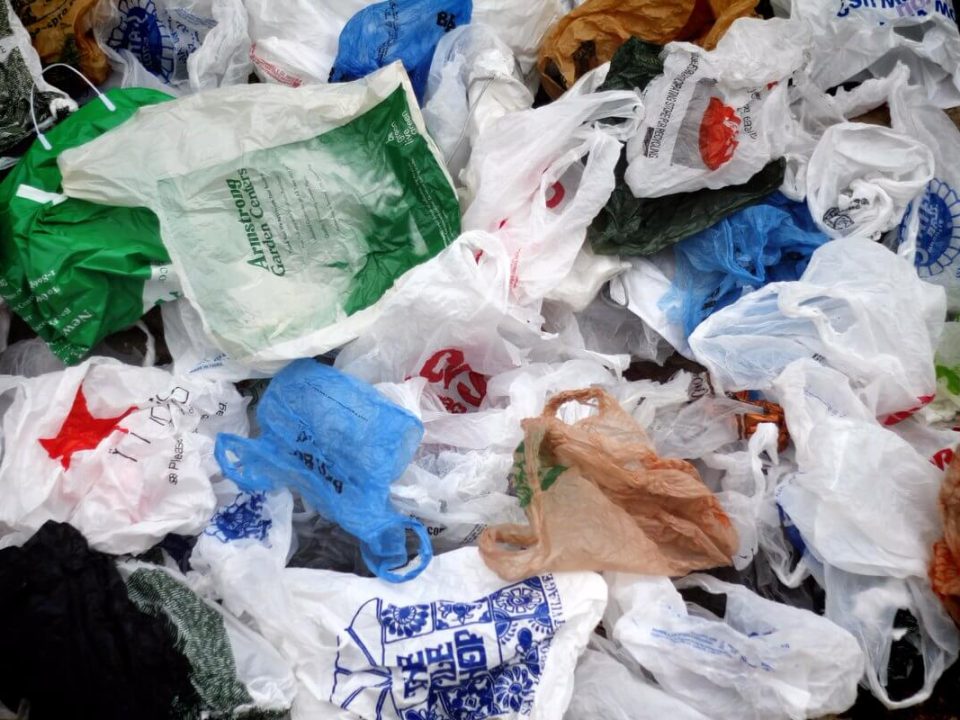 Residuos de bolsas de plastico
